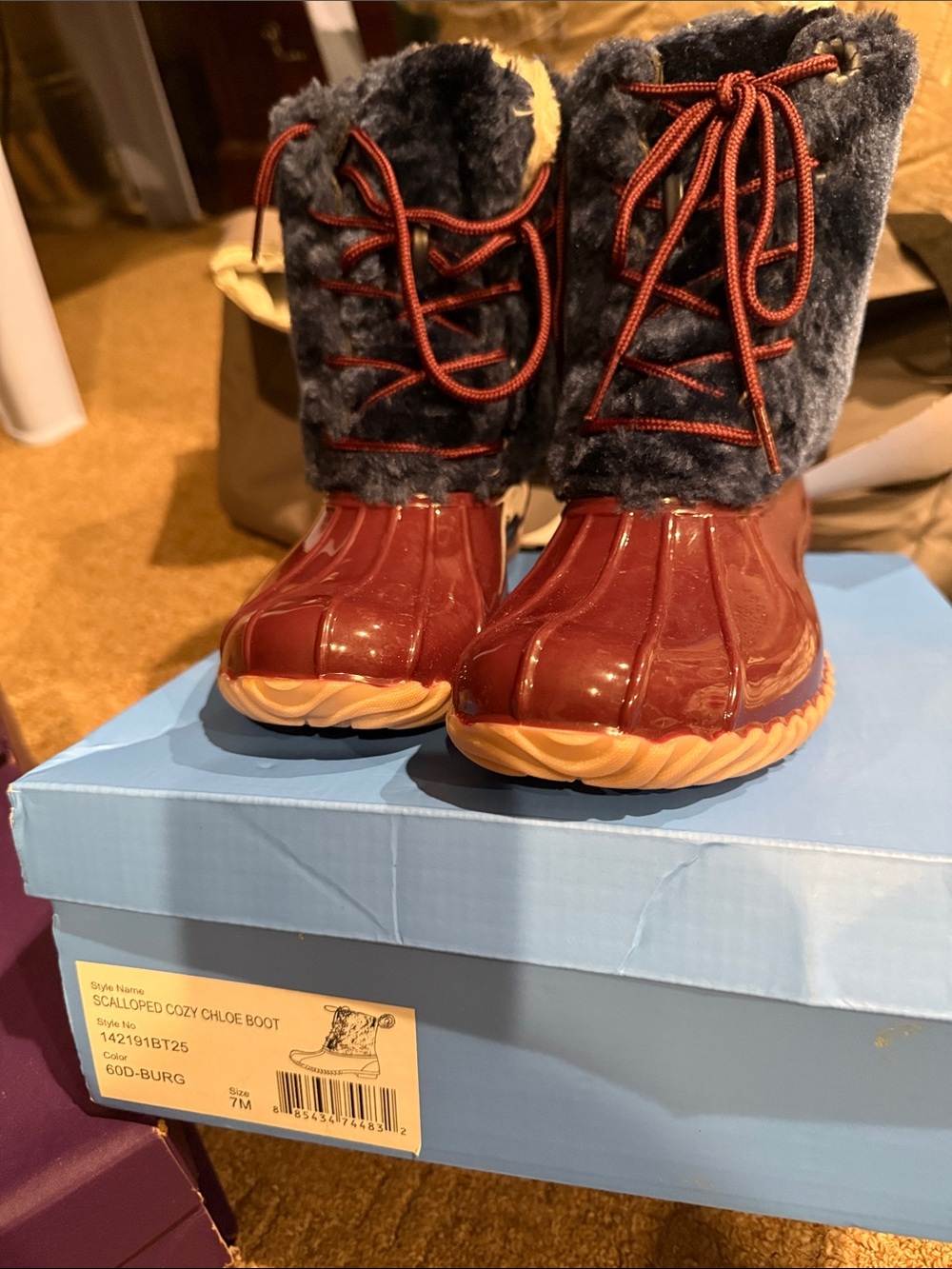 Cozy Burgundy women’s Winter Boots with Faux Fur